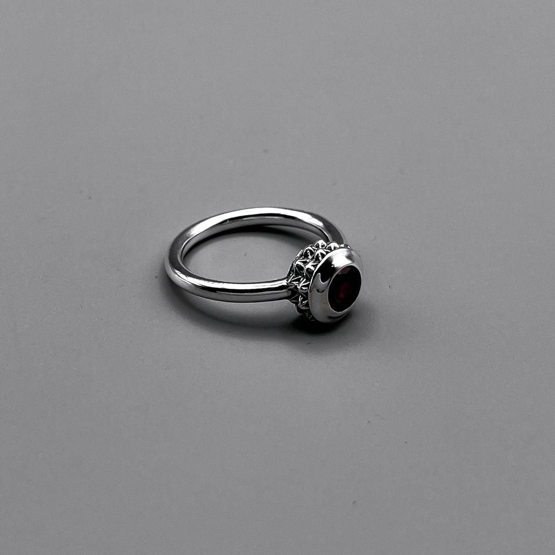 TRIPLE X STUDS SOLITAIRE BIRTHDAY 5mm STONE RING