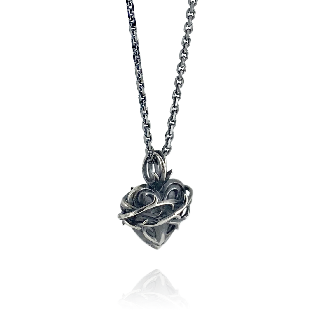 THORN HEART PENDANT M