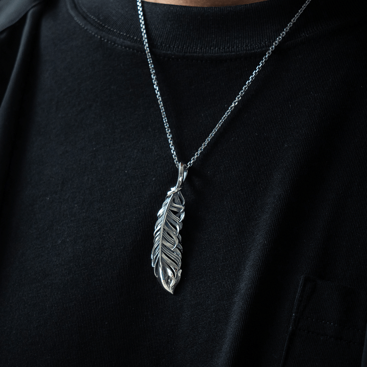 INTELLECTUAL FEATHER PENDANT L