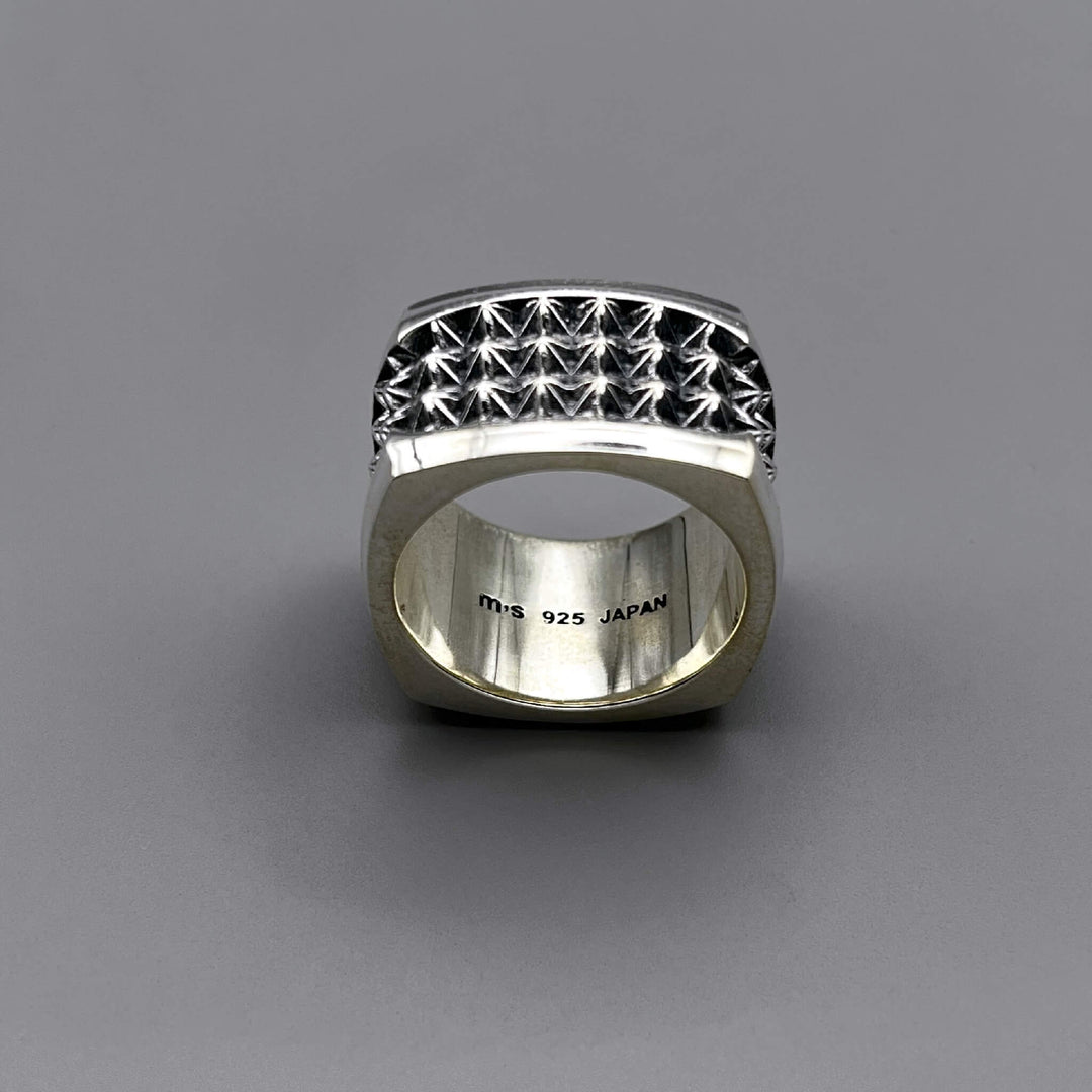 TRIPLE X STUDS SQUARE RING